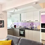 Ospitalier Piata Operei - Sunrise - Golden - Lavendel Apartment *