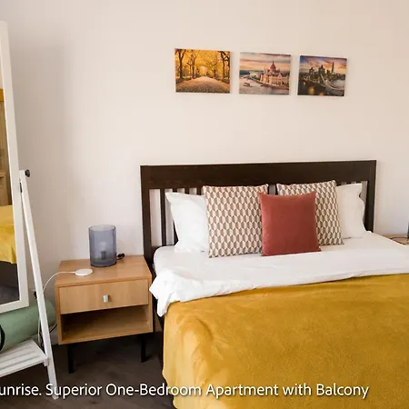 Apartament Ospitalier Piata Operei - 5 Spacious In Center Timișoara