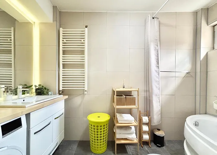 Ospitalier Piata Operei - Sunrise - Golden - Lavendel טימישוארה