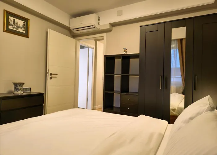 Ospitalier Piata Operei - Sunrise - Golden - Lavendel Apartment *