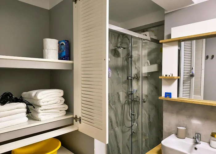 Apartment Ospitalier Piata Operei - Sunrise - Golden - Lavendel